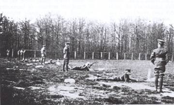 Evanston 1926 rifle team at outdoor competition
